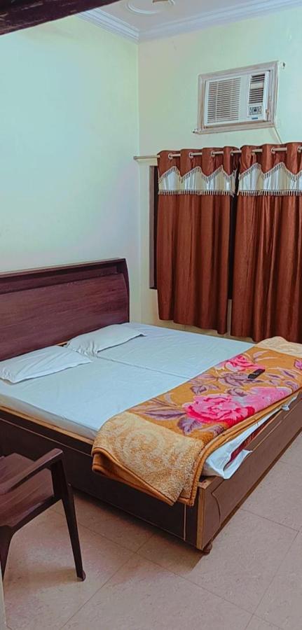 Hotel Bhagirath Varanasi Exterior photo